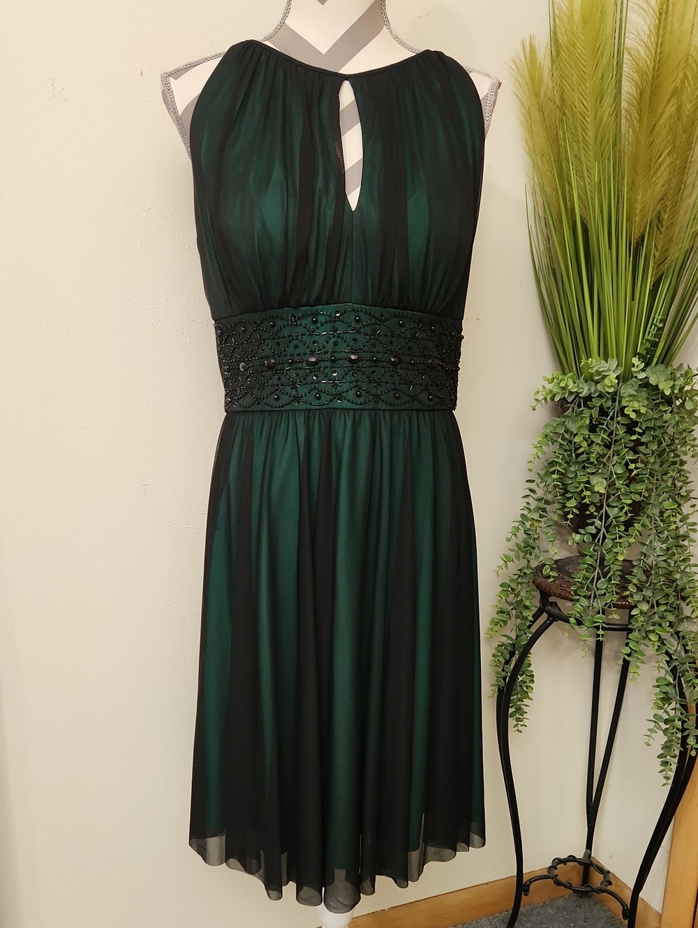 Jessica Howard Emerald Green Beaded-Waist Midi Dress